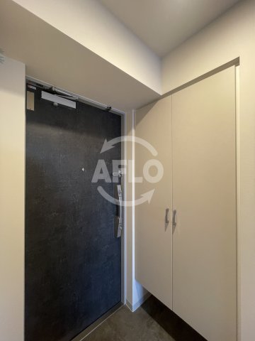 玄関　WORVE吹田江坂　玄関