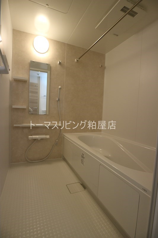 バス・シャワールーム　写真は度型別物件（現況優先）