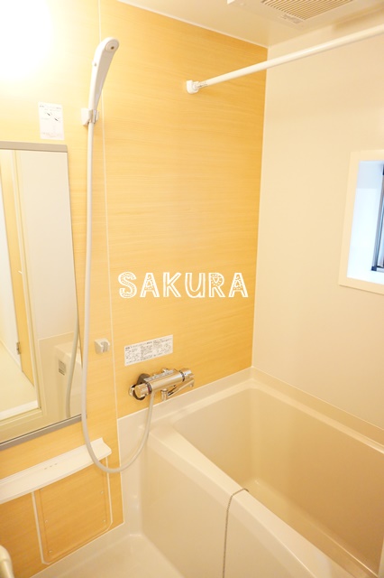 バス・シャワールーム　雨の日でも安心の浴室乾燥機付きです♪