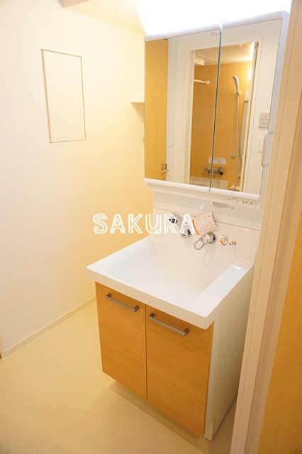 洗面設備　身支度に欠かせない独立洗面台♪