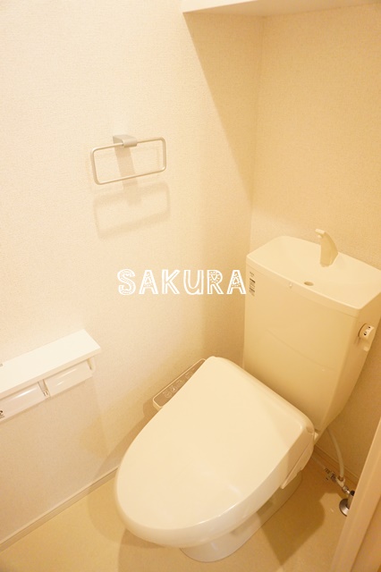 トイレ　嬉しい温水洗浄便座♪