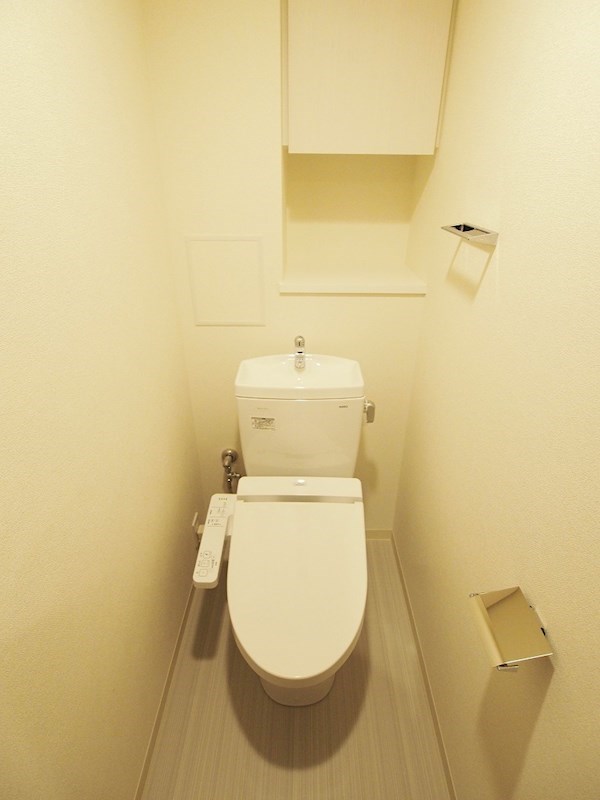 トイレ　同施工会社の同仕様写真です。