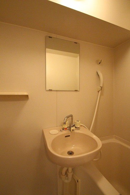 洗面設備　同物件別室です。