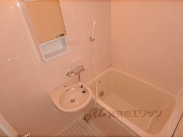 バス・シャワールーム　バス