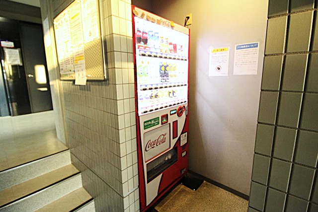 その他共有部分　屋内自動販売機置いてます♪