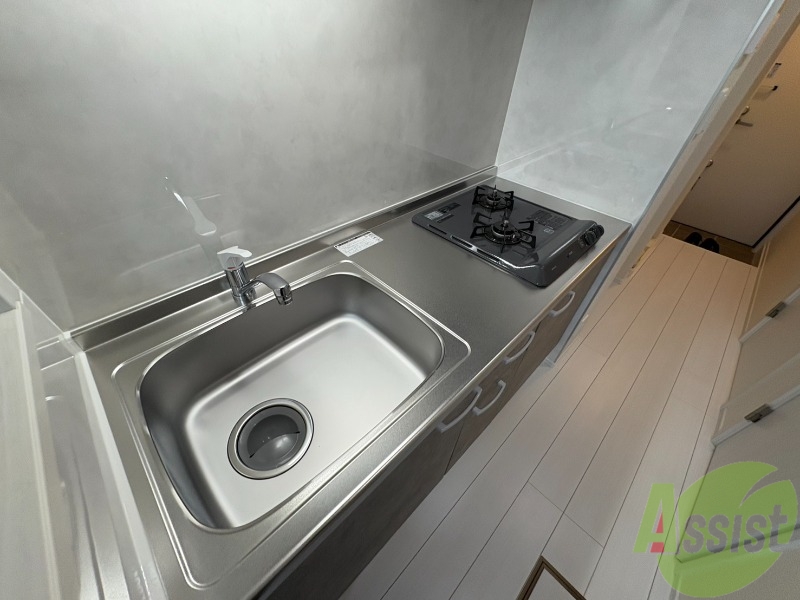 キッチン　キッチンには作業場もあります。料理も捗りますね。