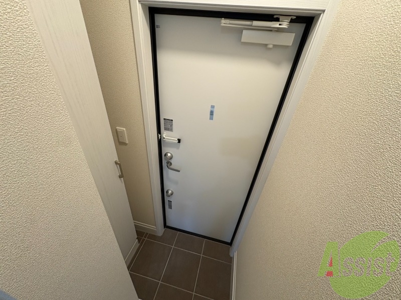 玄関　仕事から帰って迎えてくれるのはスタイリッシュな玄関です。