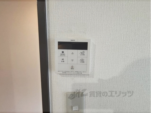 その他設備　給湯器リモコン
