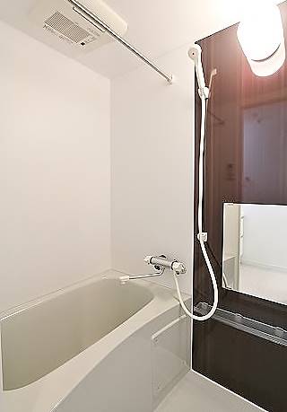 バス・シャワールーム　一日の疲れを洗い流しましょう。