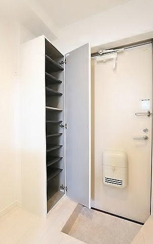 玄関　玄関収納もばっちりです。