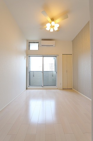 居室・リビング　明るく気持ちがいいです。