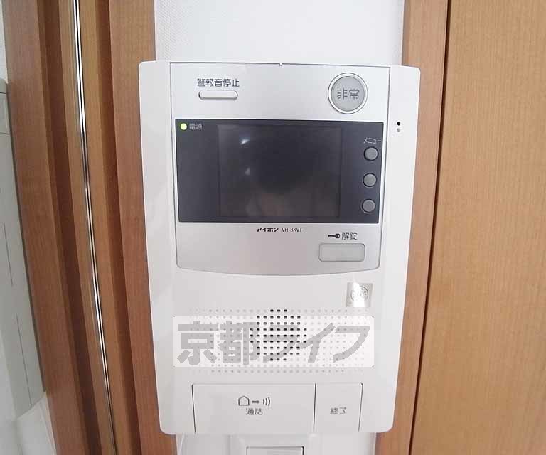 セキュリティ　室内にいながら、訪問者を確認できちゃいます