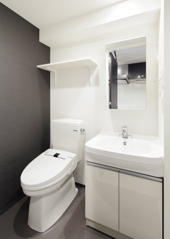 洗面設備　スペースが確保できる洗面所です