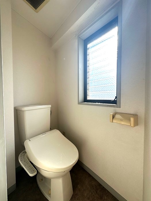 トイレ　人気のバストイレ別です♪トイレが独立していると使いやすいです