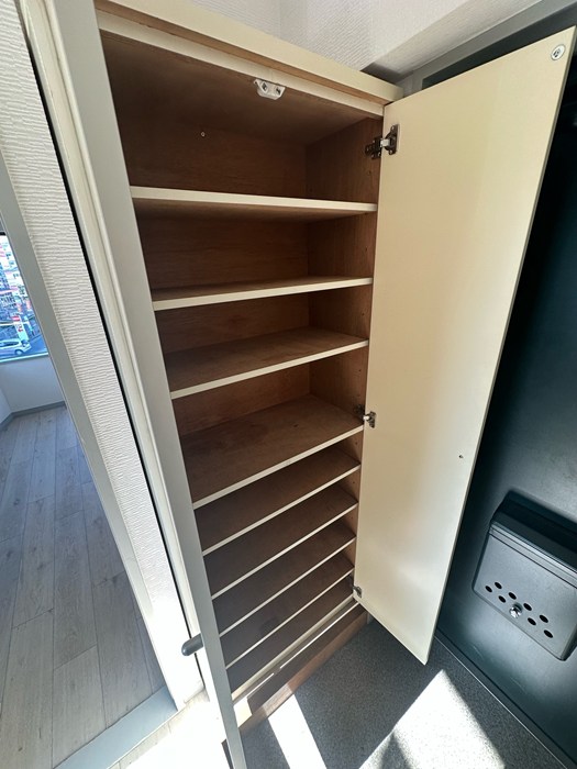 玄関　シューズボックス付きで玄関すっきり片付きます！お客様もスムー