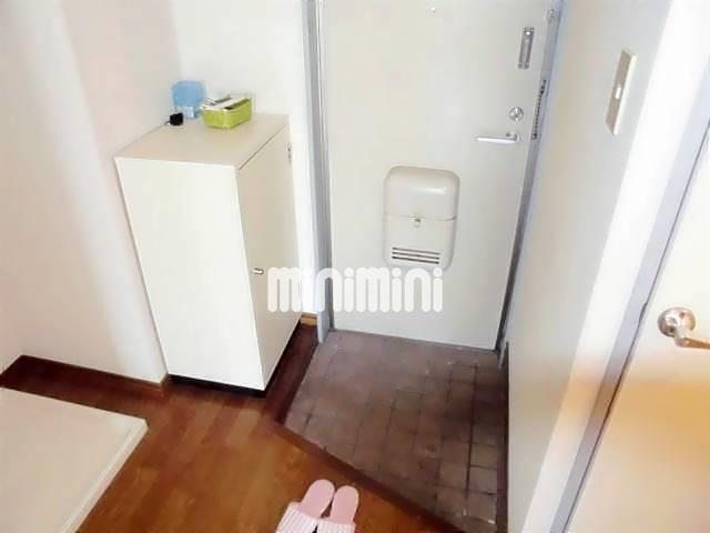 玄関　下駄箱付き玄関スペース。