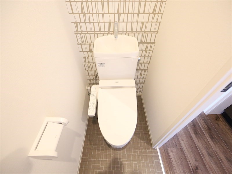 トイレ　温水洗浄暖房便座付トイレ