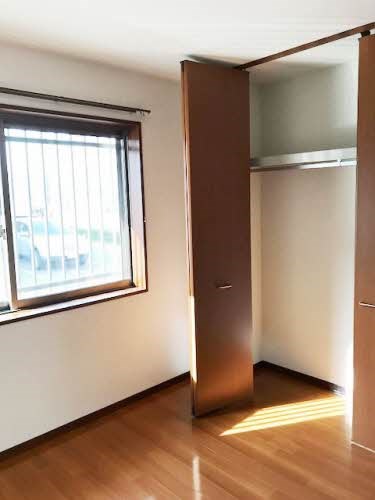 収納　洋室収納※同間取り別部屋の写真です。