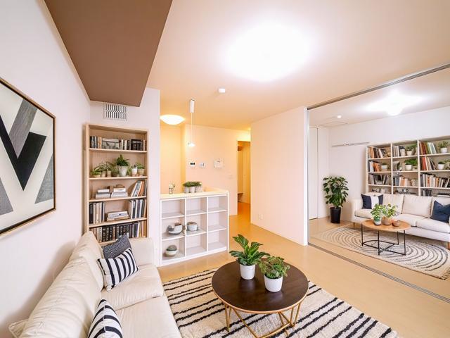 居室・リビング　CGで家具等を配置したもので家具等は含まれません