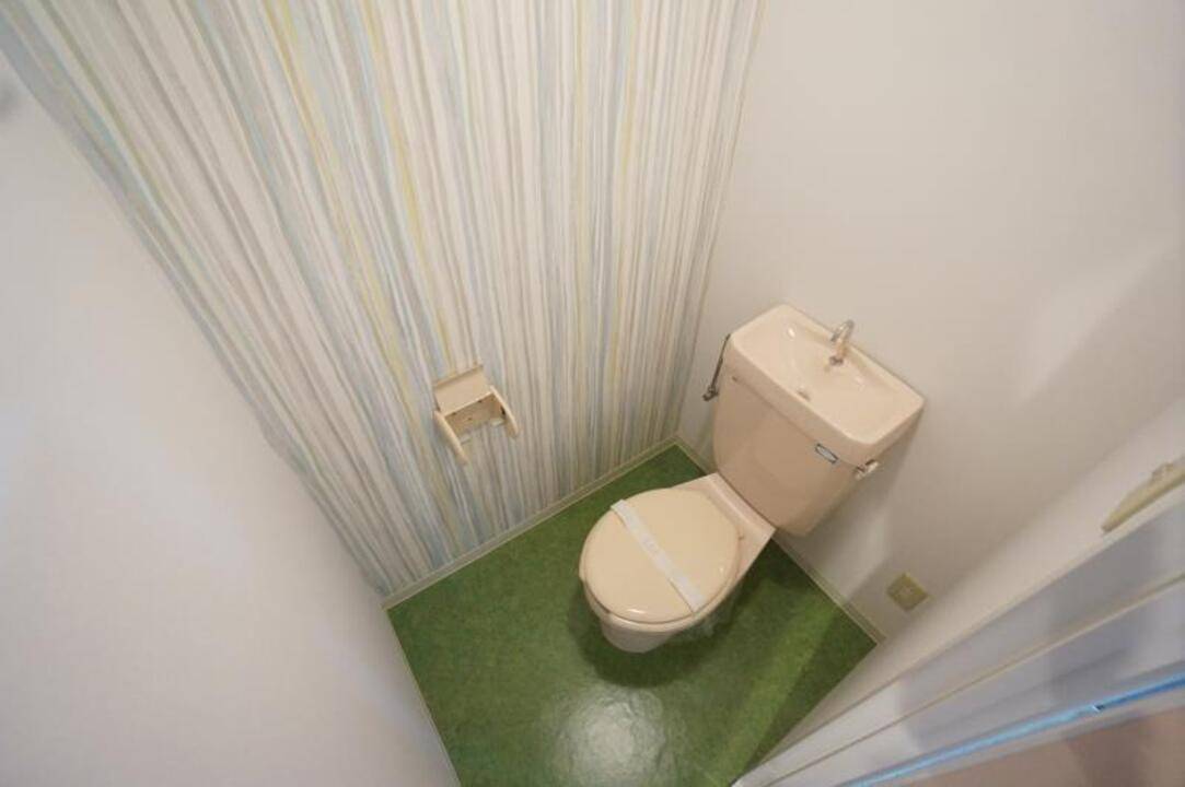 トイレ　トイレ