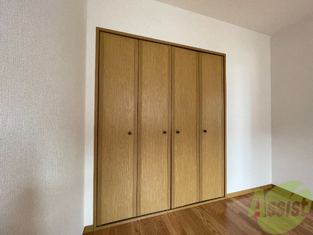 収納　収納スペースです。お洋服やお荷物はこちらへ。