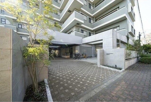 エントランス　エントランス部分です。