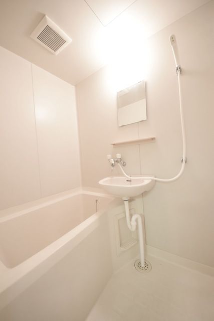 バス・シャワールーム　★一日の疲れを流しましょう★