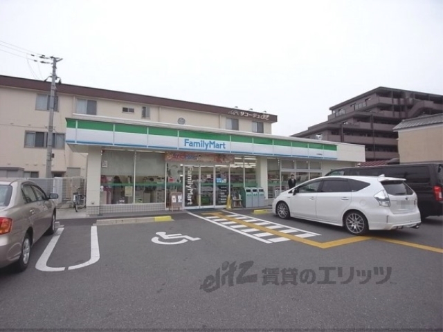 コンビニ　ファミリーマート大津唐崎店（コンビニ）まで440m