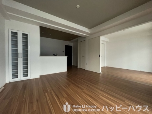 居室・リビング　２０２号室（２０２３年５月２３日時点の写真です）　現況優先と