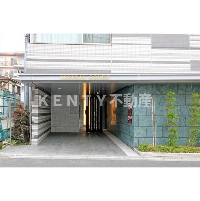 エントランス　落ち着いたエントランスです