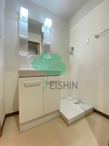 洗面設備　シンプルで使いやすい洗面台です！