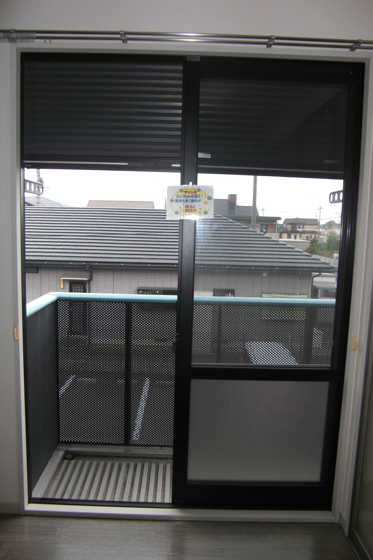 その他設備　2階のお部屋でもシャッター付きで安心です。