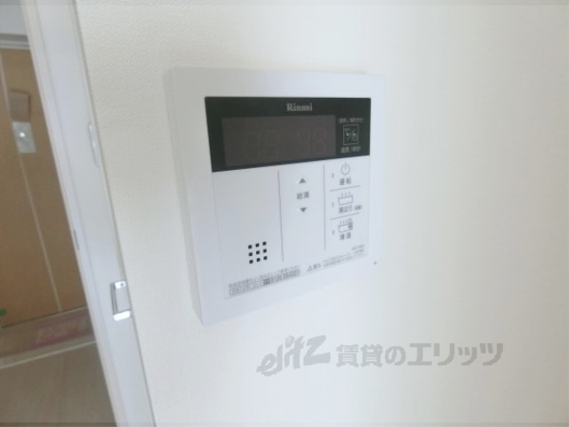 その他設備　給湯器リモコン