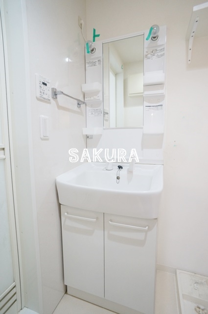 洗面設備　身支度に欠かせない独立洗面台♪