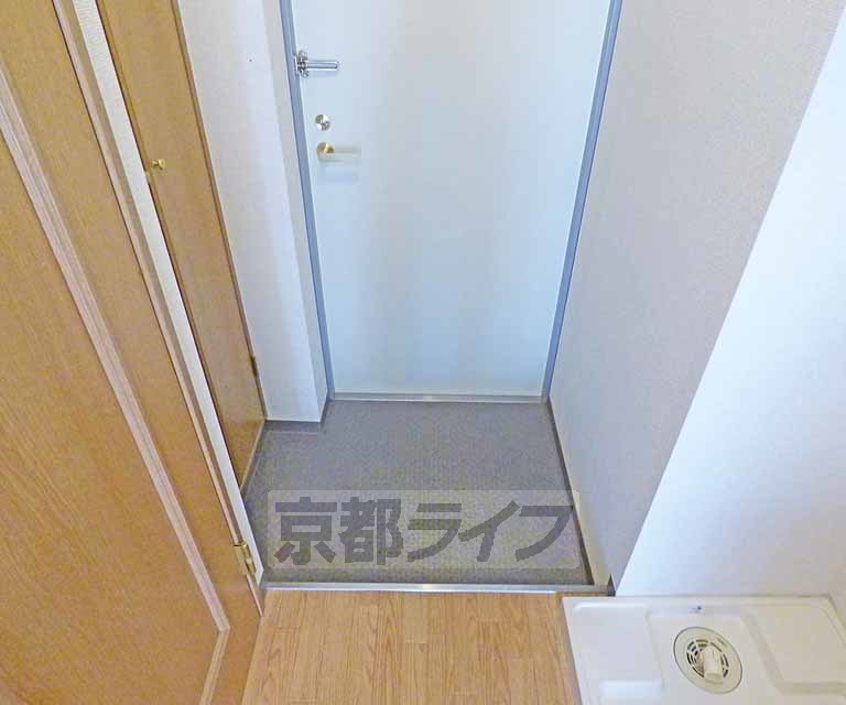 玄関　広々とした玄関です。