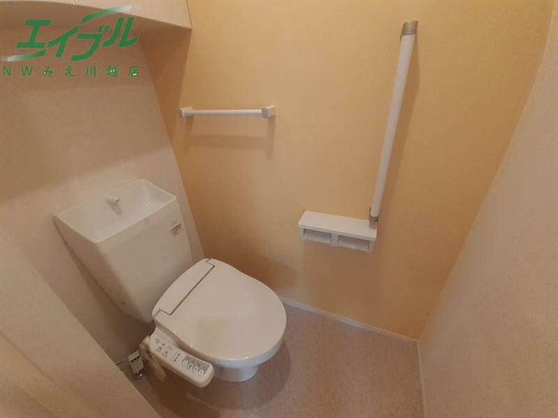 トイレ　同型参考写真