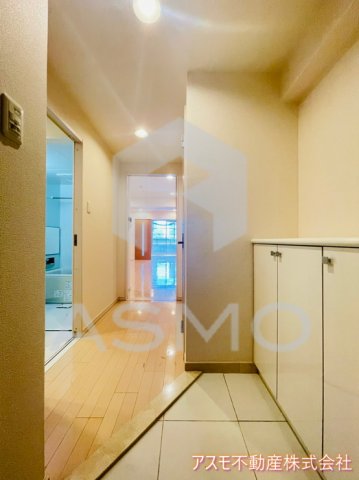 玄関　同マンション別部屋　参考写真