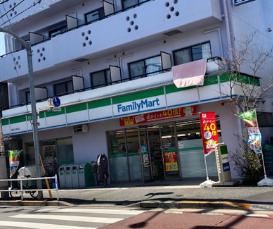 コンビニ　ファミリーマート新宿上落合店（コンビニ）まで373m