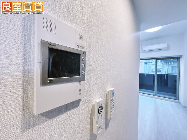 セキュリティ　モニター付きインターホン