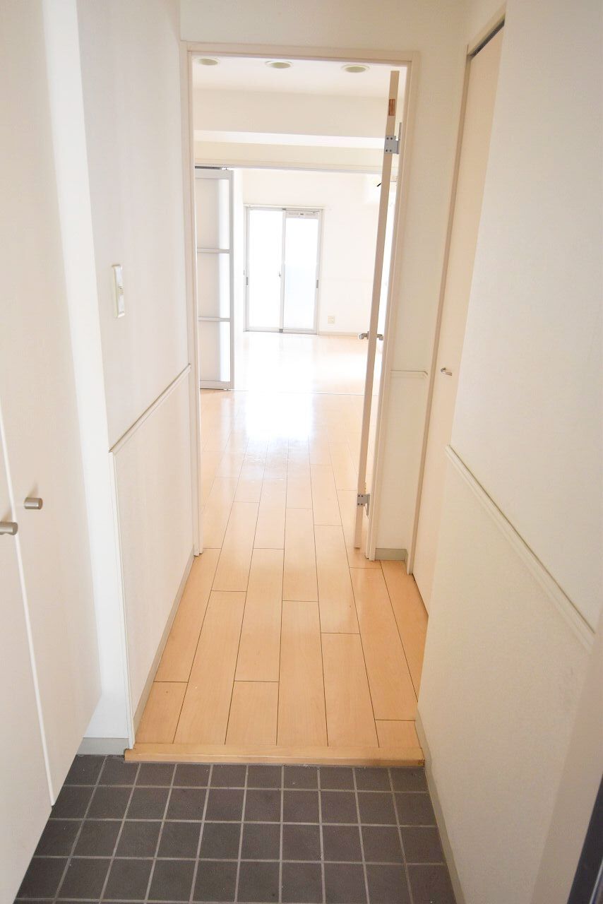 玄関　シューズボックス・収納スペースあります！