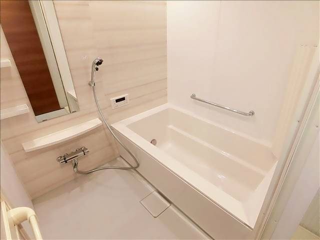 バス・シャワールーム　※同タイプ写真