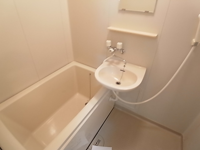 バス・シャワールーム　バスルーム