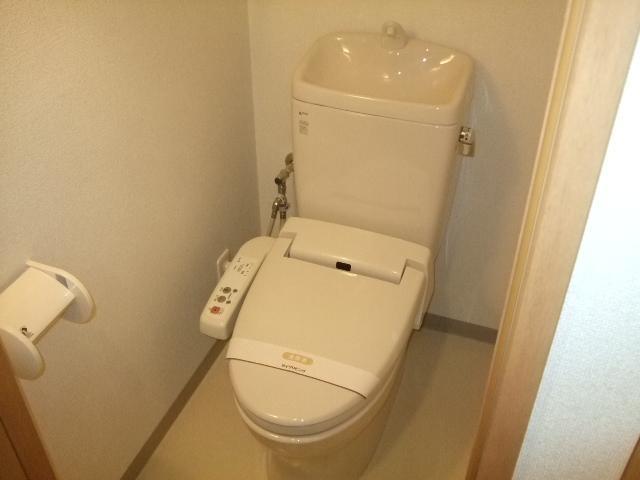 トイレ　トイレ（別号室参照）