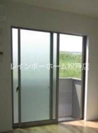 バルコニー　開放的で明るい空間を演出してくれるバルコニーです