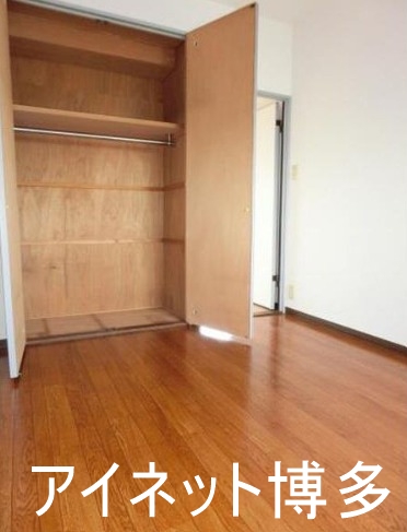 収納　奥行きのあるクローゼットですね