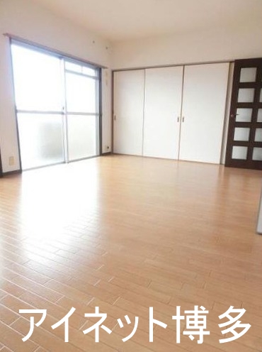 居室・リビング　ゆったり過ごせそうなリビングですね