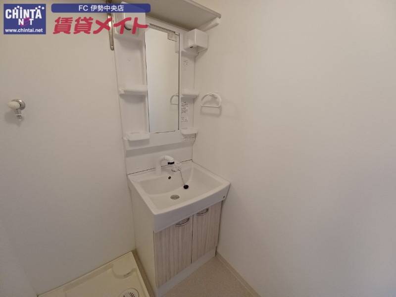 洗面設備　同型参考写真