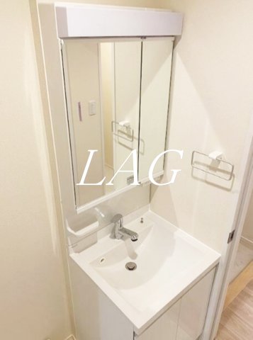 洗面設備　独立洗面台です。