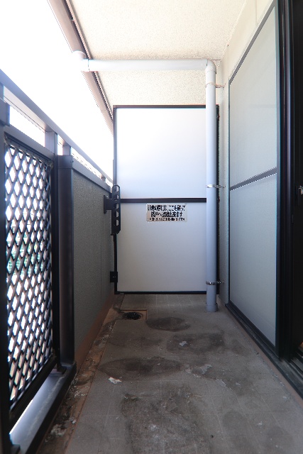 バルコニー　※別号室の参考写真です