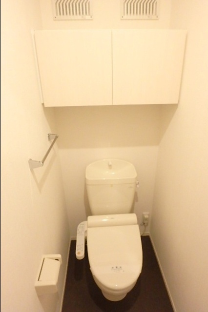 トイレ　温水洗浄暖房便座